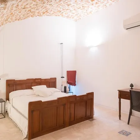 아파트 Deluxe Dammuso In Centro Storico 노토