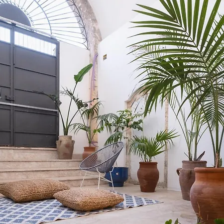 Deluxe Dammuso In Centro Storico 아파트 노토