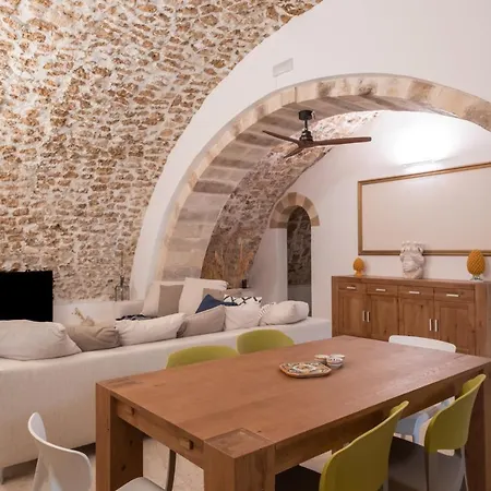 아파트 Deluxe Dammuso In Centro Storico 노토