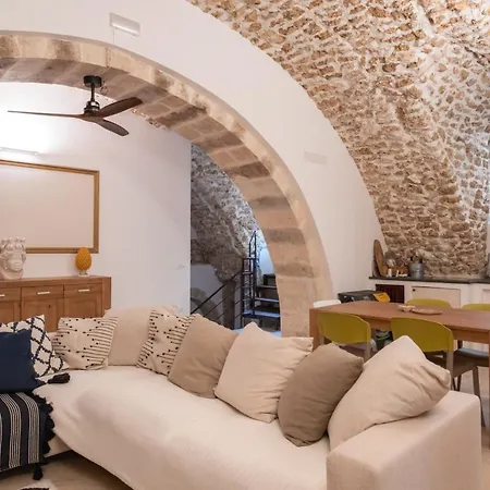 아파트 Deluxe Dammuso In Centro Storico