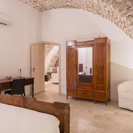 아파트 Deluxe Dammuso In Centro Storico 노토